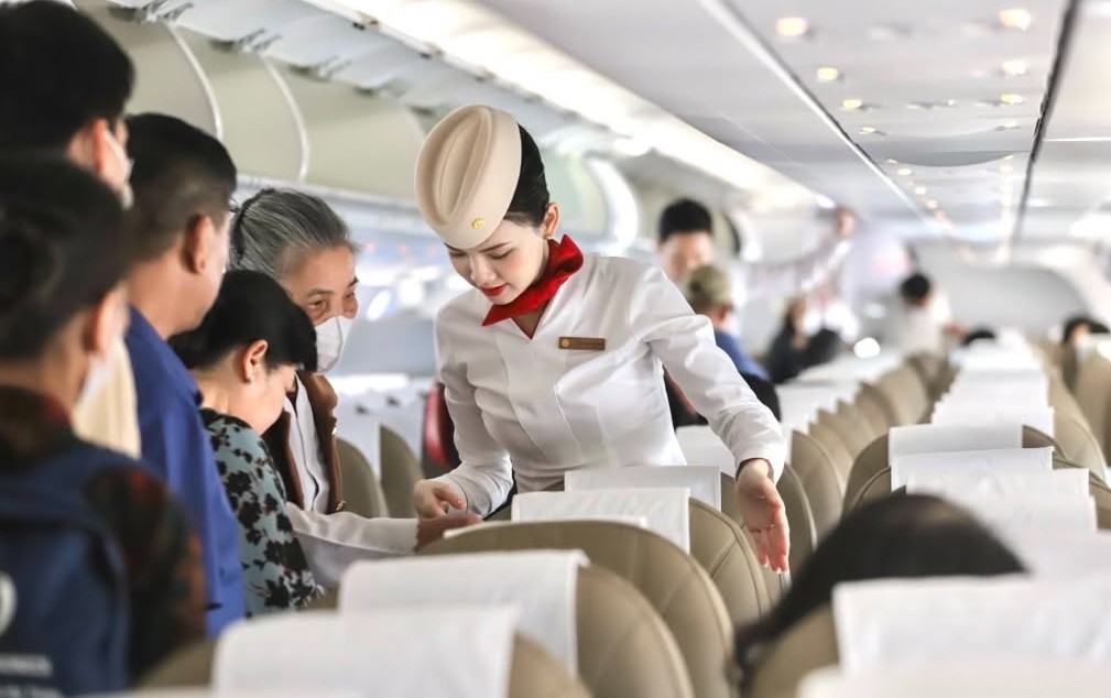 Ngồi đúng ghế trên máy bay
