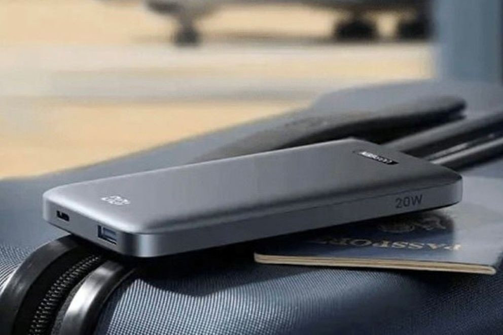Tắt nguồn sạc dự phòng khi lên máy bay