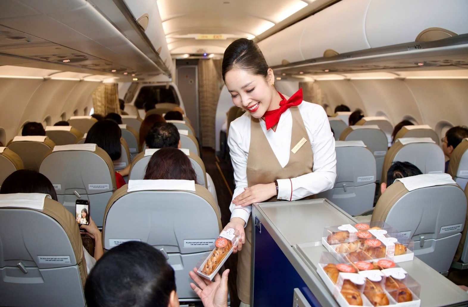 20 điều được làm, không được làm và không nên làm trên máy bay